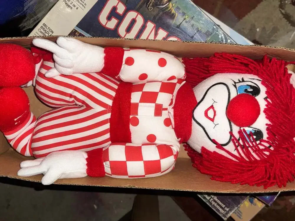 1999 Nugget the Clown ASL Sign Language Educational Plush Doll in Box